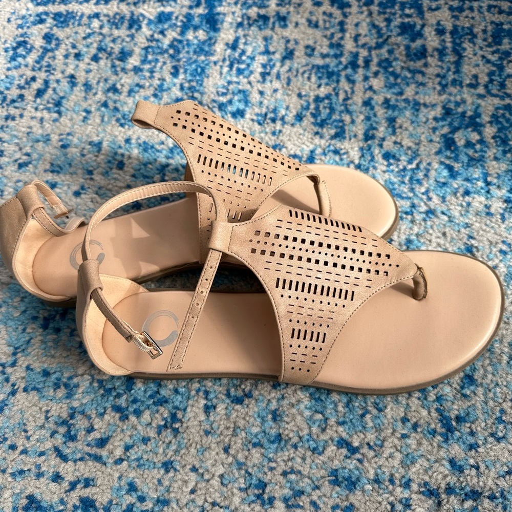 neutral sandals! - Picture 1 of 4